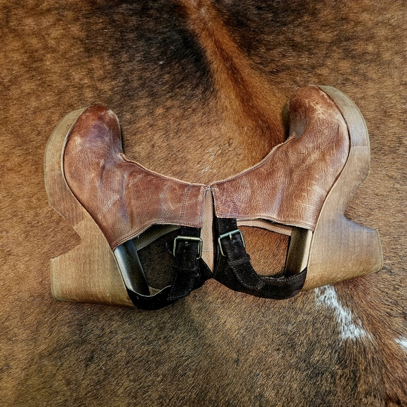 $268 FREE PEOPLE Amber Orchard Clogs 40 9 9.5 - Picture 2 of 4